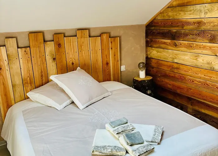 Tres Joli 펜션 Anould